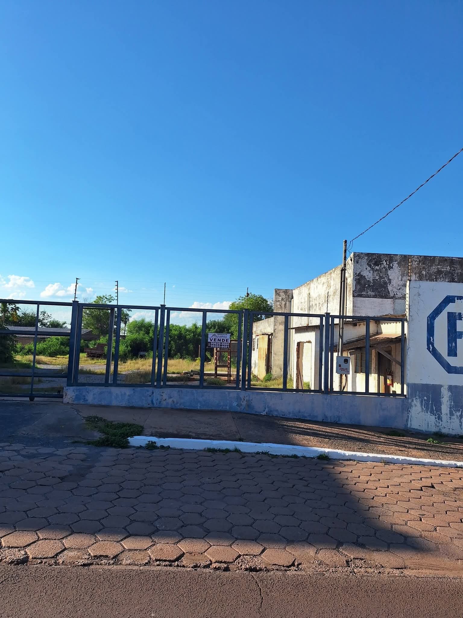 Terreno comercial à venda na Rua América em Corumbá